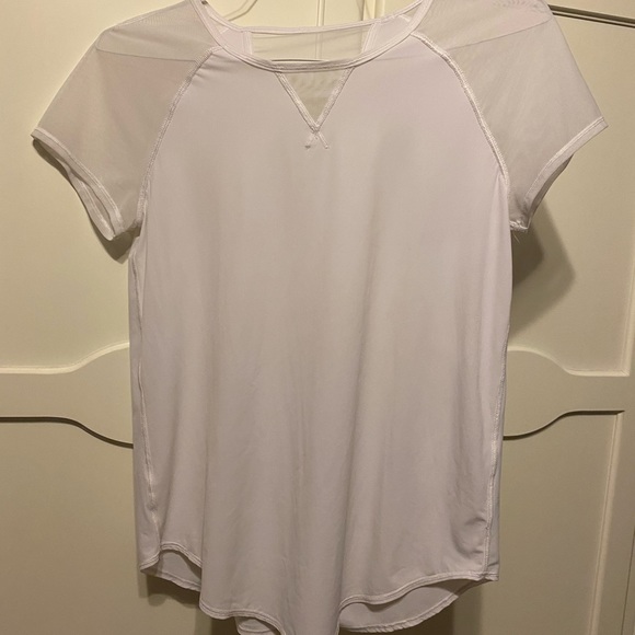 White Mesh Lululemon Top NEVER WORN - Picture 1 of 6